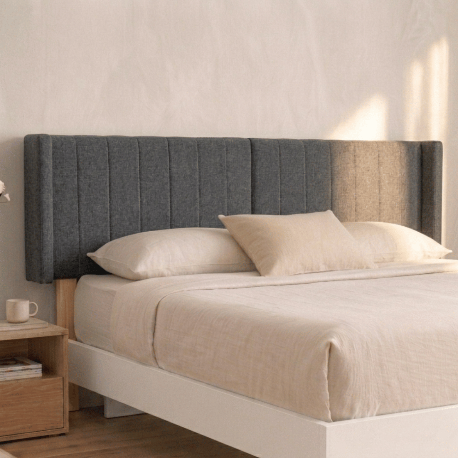 Cabecera King Lumen Rayas verticales, Con altura ajustable.